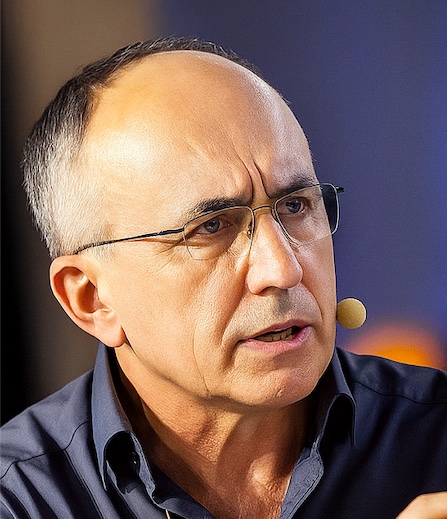 Максим Мамакін